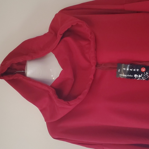 Red Tieable Hoodie - Picture 4 of 6